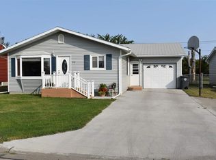 510 Borchardt Ave, Underwood, ND 58576