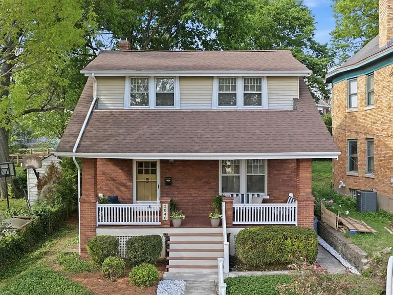 2840 Pine Grove Ave — Photo 1