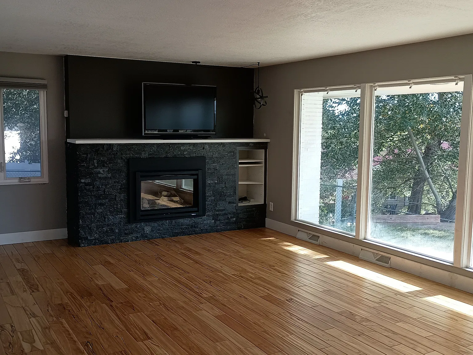 3 bed, 2.0 bath, $2,300 — Photo 4