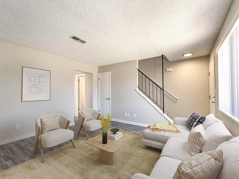 Overlook Townhomes — Photo 2