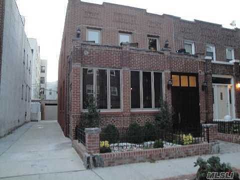 1st image of 2576 34th St