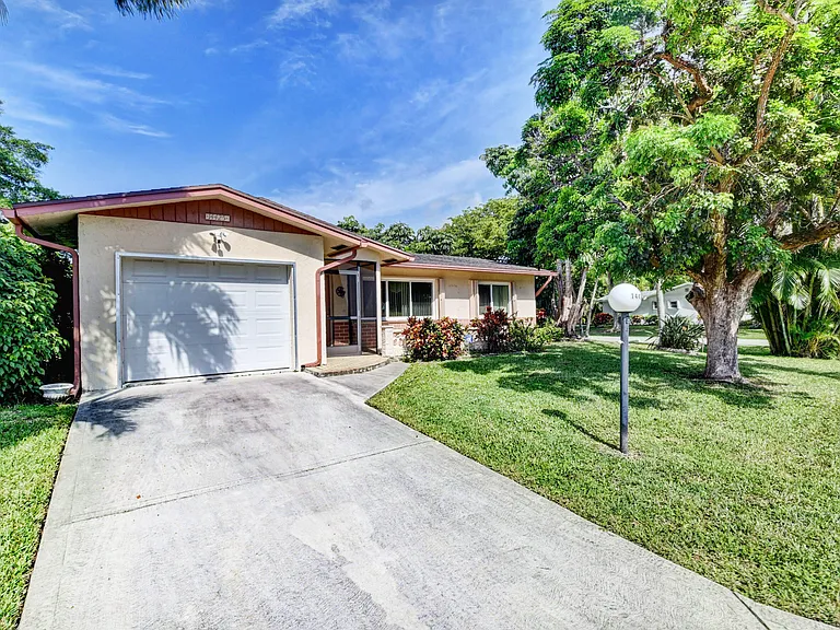 14425 Amapola Way — Photo 2