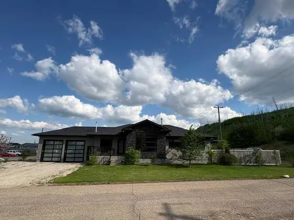 7313 NW Hughes Ave, Wood Buffalo, AB T9H 1A8