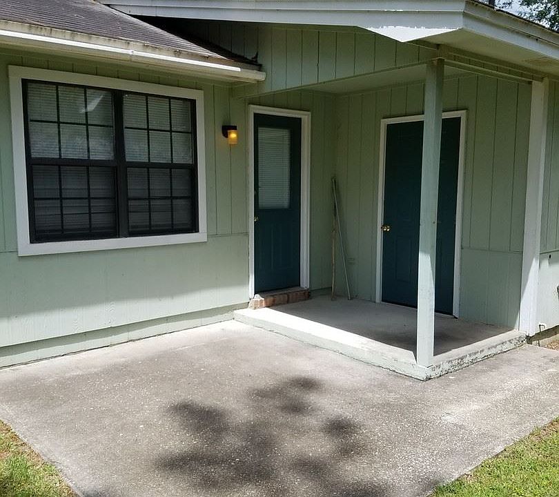 2nd image of 1601-B Coombs Dr