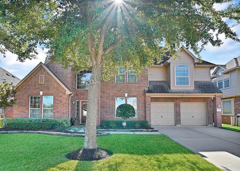 1st image of 9430 Garnet Falls Ln