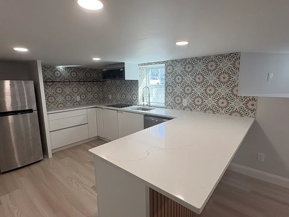 25-27 Dunford St