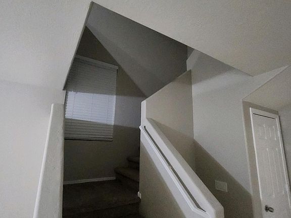5th image of 11810 N Olive St