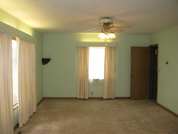 5th image of 204 W North St