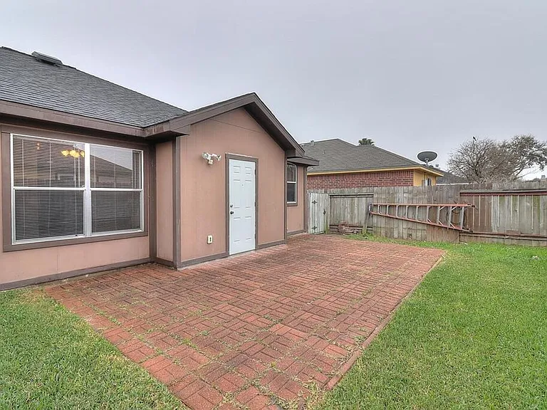 7933 Elk Dr — Photo 41