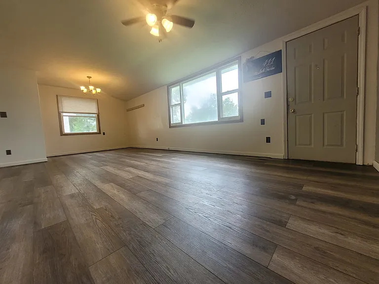 411 N Sheridan Ave — Photo 9