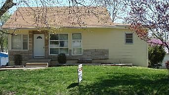2nd image of 1513 S Logan Ave