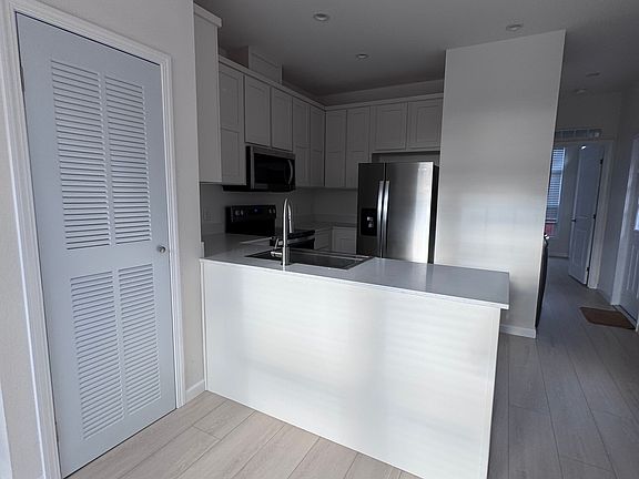 3rd image of 2554 Quail Dr