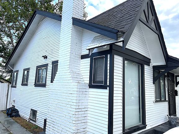 2nd image of 332 Hargrave St