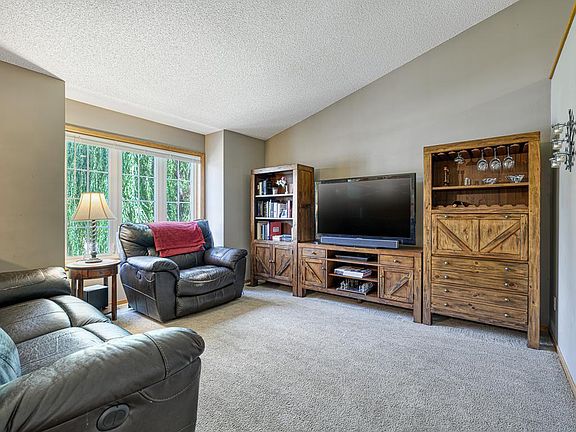 4th image of 1483 Woods Creek Dr
