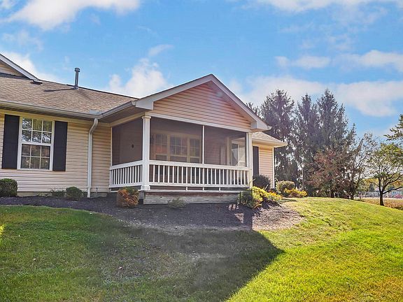 4th image of 8559 Victoria Meadow Ln