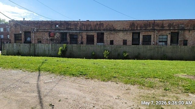 2nd image of 6049 S Saint Lawrence Ave