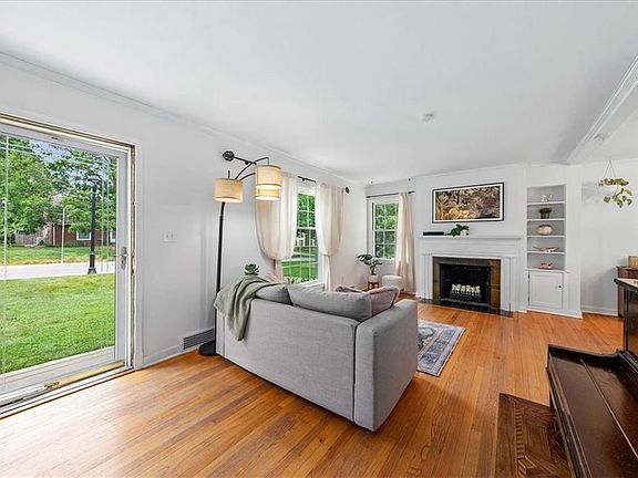 5th image of 4953 Adams St