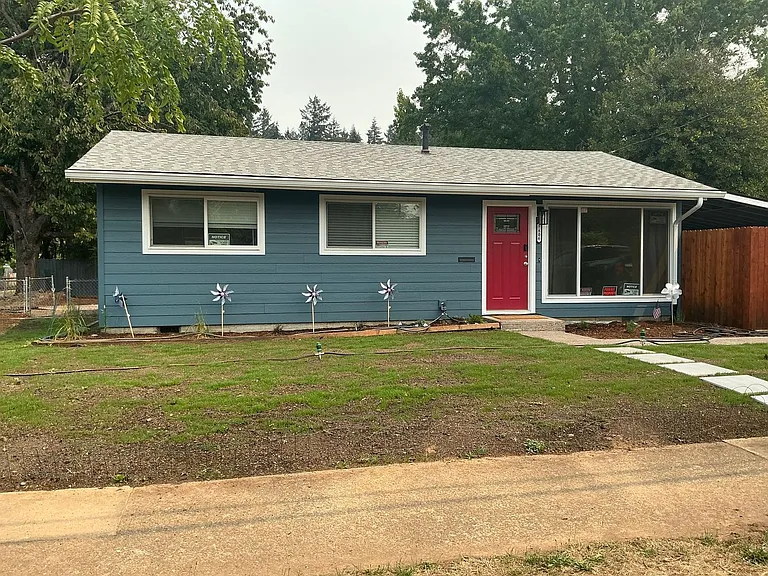 7806 N Newman Ave — Photo 1