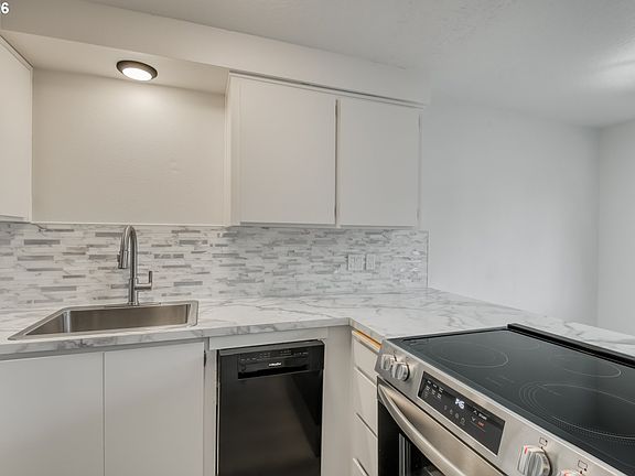 5th image of 12460 SE 110th Ct