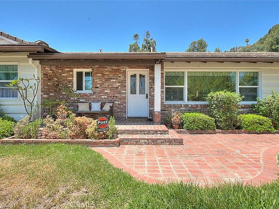 2nd image of 615 Mount Olive Dr