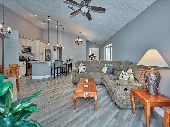 4th image of 1539 Gulf Vue Dr