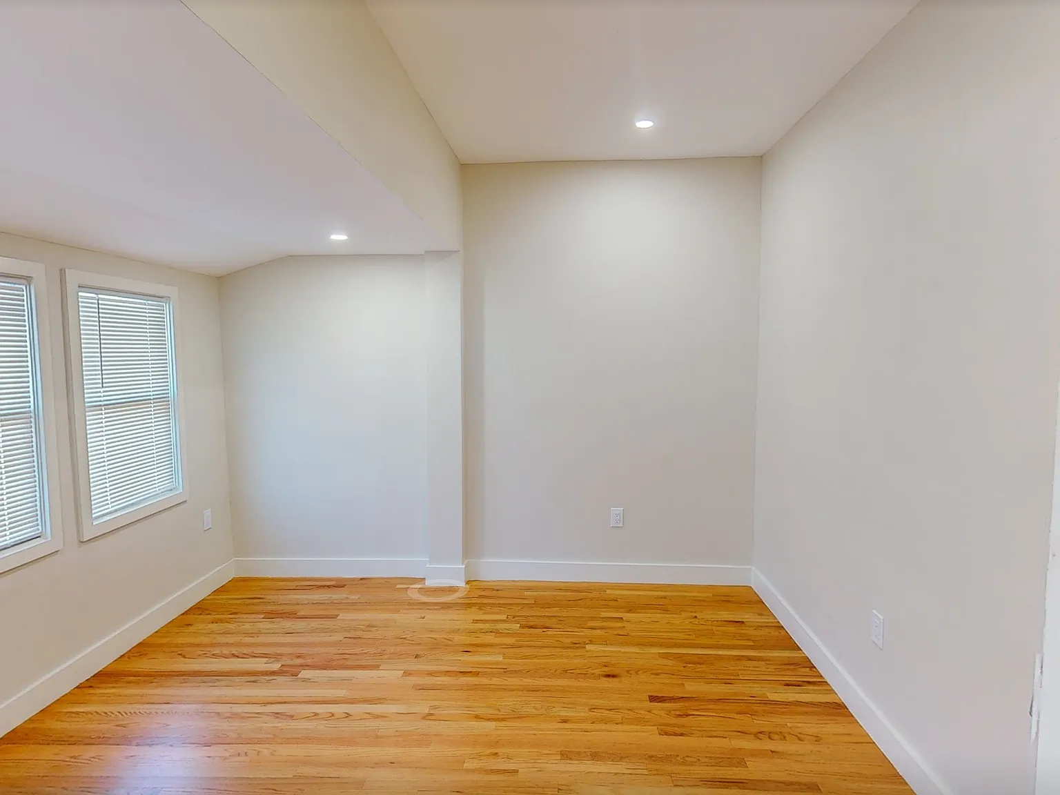 3 bed, $4,500 — Photo 4