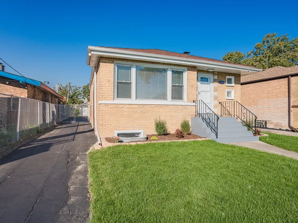 12646 S Paulina St, Calumet Park, IL 60827