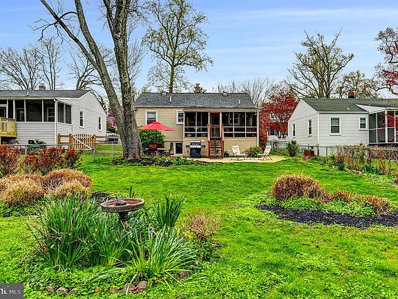 2nd image of 148 Sanford Ave