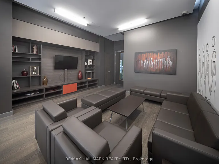 132 Berkeley St #1008 — Photo 12