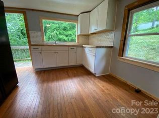 157 Candler Knob Rd, Asheville, NC 28806
