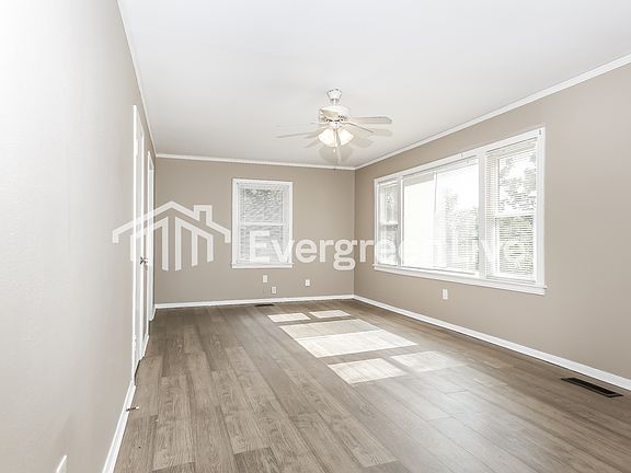 3rd image of 4612 Augusta St