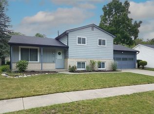 1745 David Ct, Ann Arbor, MI 48105