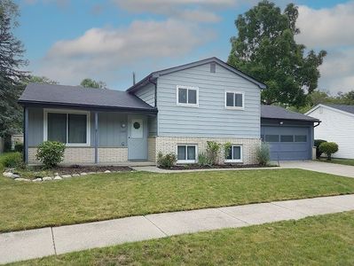 1745 David Ct, Ann Arbor, MI, 48105