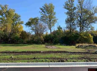 2176 Maple Leaf Ln NE, Owatonna, MN 55060