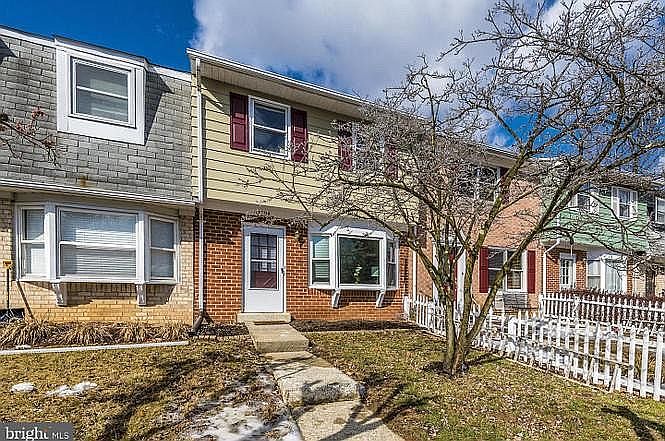 1st image of 7304 W Springbrook Ct
