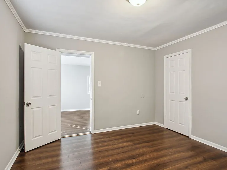 1932 Beech Street — Photo 21