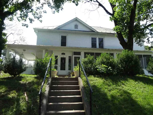 504 Oak Ave, Waynesboro, VA 22980