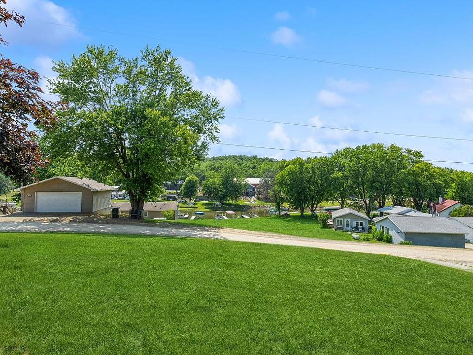1st image of 105 & 109 Horseshoe Dr