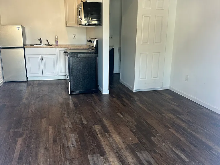 4 S Union St #3 — Photo 1