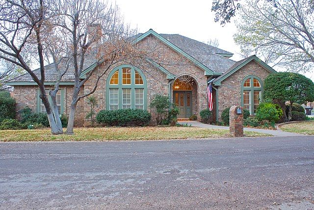1st image of 4803 Oakwood Ct