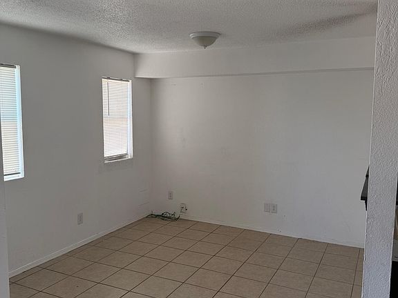 4th image of 11019 Aqua Ct
