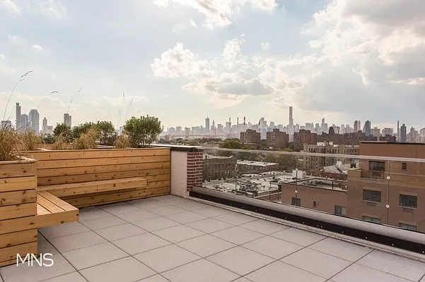 Rented by MNS Marketing | media 21