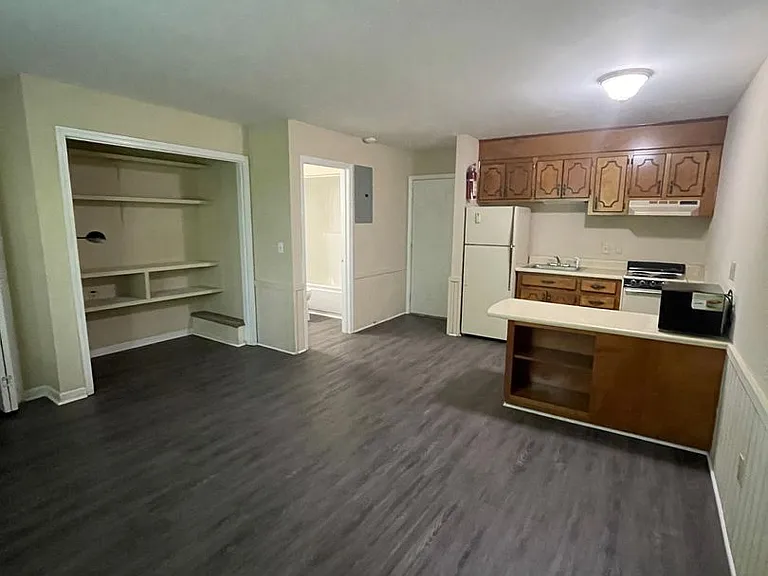 217 Cochran Rd — Photo 5