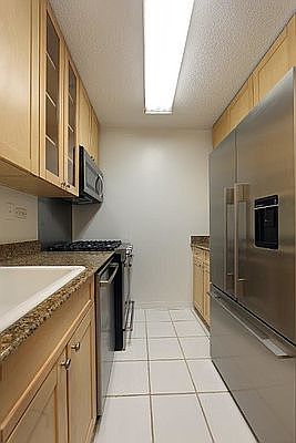 5th image of 154 E 29th St #708