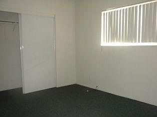 4th image of 1028 W 95th St APT 10