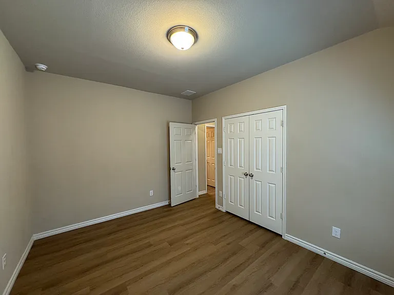 2108 Megan Creek Dr — Photo 15