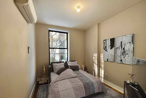 Rented by Artur Gutman, LREB | media 23