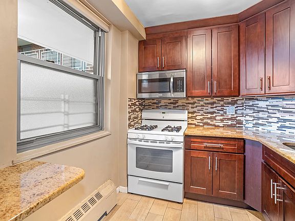 5th image of 61-25 97th St APT 3H