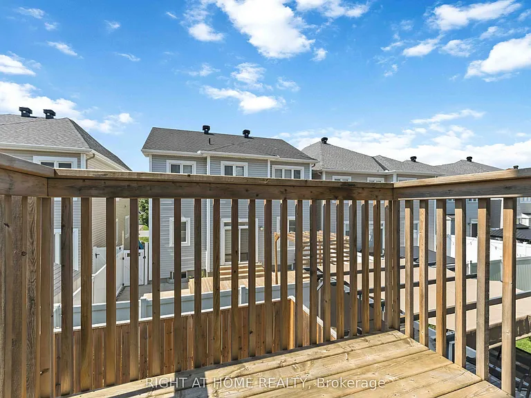 432 Meadowbreeze Dr — Photo 24