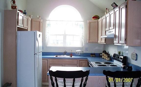 Peninsula and Pantry in Kitchen